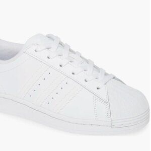 Adidas Superstar Sneaker (Women's) White